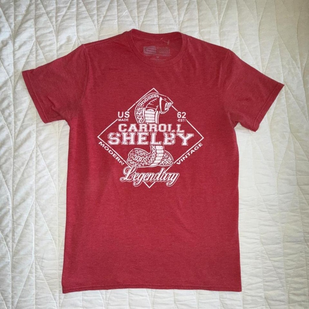 Carroll Shelby T-Shirt Mens Medium Red Excellent Cobra Graphic Modern Vintage